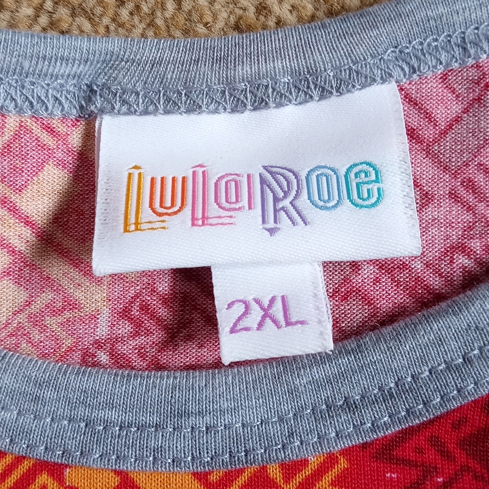 New LuLaRoe Randy2xl - Picture 2 of 8